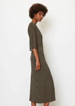 Marc O'Polo Jersey Wrap Dress With An All-over Print Made Of Stretchy Viscose Fabric -Schlichte Eleganz 51d1faa7563047438add79f8f5e9d204 scaled
