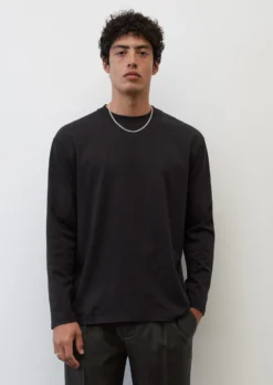 Marc O'Polo Relaxed Long Sleeve Top In Heavy Jersey Fabric -Schlichte Eleganz 537893e6b52097173151d2c242fc483f scaled