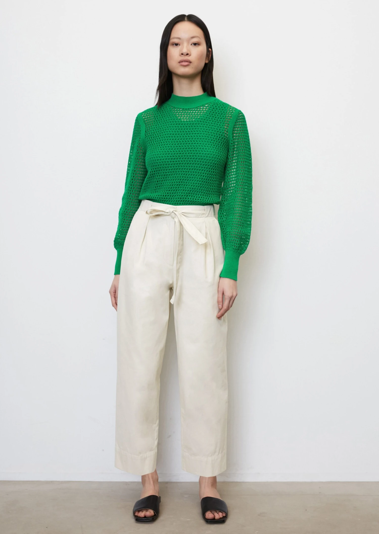 Marc O'Polo Barrel Trousers With A Belt Made Of An Organic Cotton And Linen Blend 1 Marc O'Polo Barrel Trousers With A Belt Made Of An Organic Cotton And Linen Blend