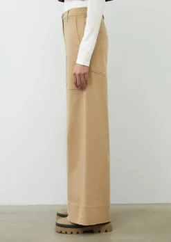 Marc O'Polo High-waisted Baggy Trousers Made Of Soft Twill Fabric -Schlichte Eleganz 548ee4b57e90f803a4ab78dd27b42933 scaled