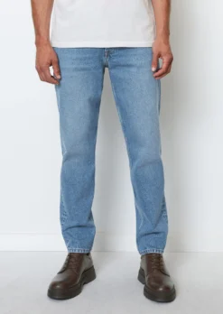 Marc O'Polo Tapered OSBY Jeans Made From Pure Organic Cotton -Schlichte Eleganz 54e033ac80a19578471e4e3fe54d630b scaled