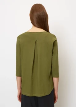 Marc O'Polo T-shirt In A Loose Fit Made Of Organic Cotton -Schlichte Eleganz 551bf2d74c48a653e4729a70d460f99a scaled