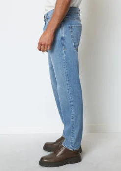 Marc O'Polo Tapered OSBY Jeans Made From Pure Organic Cotton -Schlichte Eleganz 556d849b7374aad019795702361f3921 scaled