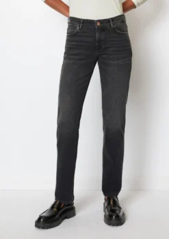 Marc O'Polo ALBY Straight Jeans Made From Organic Cotton-Loycell Stretch -Schlichte Eleganz 560087e3f34fb2c20693f4216044b40c scaled