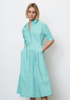 Marc O'Polo Shirt Dress With A Flared Skirt Made Of Paper Touch Poplin -Schlichte Eleganz 582cbc808994cd4ad460832e0667d07b scaled