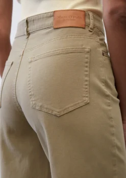 Marc O'Polo NELIS High Waist Wide Leg Trousers Made A Softly Brushed Organic Cotton Twill -Schlichte Eleganz 593bcc9ec48726427b66771cab8e6ee4 scaled