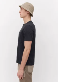 Marc O'Polo Round Neck T-shirt Regular Made Of Pure Organic Cotton 13 Marc O'Polo Round Neck T-shirt Regular Made Of Pure Organic Cotton -Schlichte Eleganz 5ae041d1fb3a837a00521c91532c5825 scaled