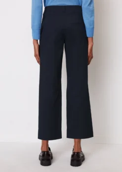 Marc O'Polo Wide Leg Trousers, Cropped In Stretchy Organic Cotton Twill -Schlichte Eleganz 5b51ba1c033ecb90e320b41812a899f8 scaled