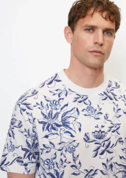 Marc O'Polo T-shirt Relaxed With An All-over Floral Print -Schlichte Eleganz 5dca7c7810bcd2482a6fa5453acd3d18 scaled