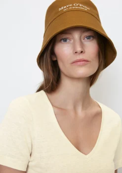 Marc O'Polo Linen V-neck T-shirt In A Regular Fit Made Of High-quality Jersey Fabric -Schlichte Eleganz 5f69fe0207b409f87736c5315c0f41af scaled