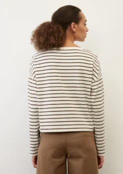 Marc O'Polo Stretchy, Striped Long Sleeve Top In A Regular, Cropped Fit Made Of Soft, Peached Jersey -Schlichte Eleganz 5fc7a1ba1ac6fde4ba90b8a72e5e845b scaled