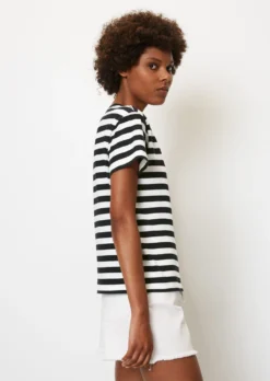 Marc O'Polo Striped T-shirt, Loose Fit In Soft Organic Cotton -Schlichte Eleganz 61add66576af778c7a275c030829221b scaled