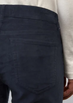 Marc O'Polo LULEA Needlecord Trousers, Slim Fit Made Of Stretchy Cotton -Schlichte Eleganz 63df409b176e5c1c9de8ea979cd42c8d scaled