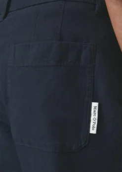 Marc O'Polo BELSBO Jogger Chinos In A Cropped Fit Made Of A Blend Of Organic Cotton And Linen 13 Marc O'Polo BELSBO Jogger Chinos In A Cropped Fit Made Of A Blend Of Organic Cotton And Linen -Schlichte Eleganz 65b86d9b7fb947780475d8b9fea637ef scaled