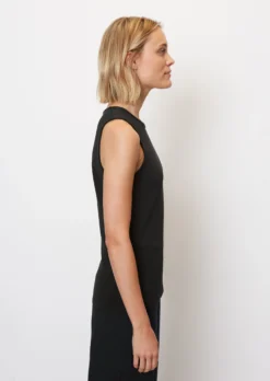 Marc O'Polo Top In A Regular Fit Made Of Fine Rib Jersey -Schlichte Eleganz 6609f5f926a7b8ca94dd0d327671ee50 scaled