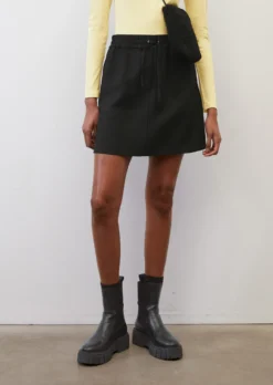 Marc O'Polo Mini Skirt With An Elasticated Waistband Made Of Soft Twill -Schlichte Eleganz 663a0768b67b56d1d729671d918bcbcd scaled