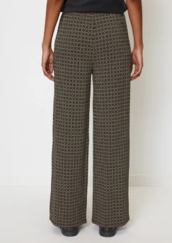 Marc O'Polo Wide Jersey Trousers With An All-over Print Made Of Stretchy Viscose Fabric -Schlichte Eleganz 68384b016ccc2db99dd4ec57828587fa scaled