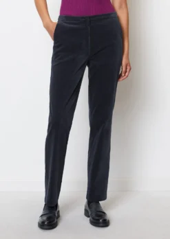 Marc O'Polo Velvet Trousers Straight With Tencel™ Lyocell -Schlichte Eleganz 68f5e87bfc5eb4f0e2144b208842ab1c scaled