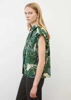 Marc O'Polo Sleeveless Printed Blouse Made Of Cotton Poplin -Schlichte Eleganz 697cdad4b21f10f7c5f0095274f9f543 scaled