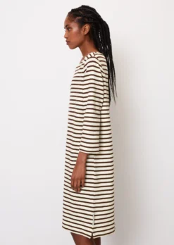 Marc O'Polo Striped Jersey Dress In A Loose Fit Made Of Organic Cotton -Schlichte Eleganz 6b2516822fdfa897362fa6e3dbcacd71 scaled