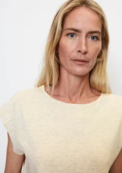 Marc O'Polo Sleeveless Fine-knit Jumper In A Loose Fit Made Of A Blend Of Organic Cotton And Linen -Schlichte Eleganz 6da49e109c7d49cd22726be3aed22386 scaled