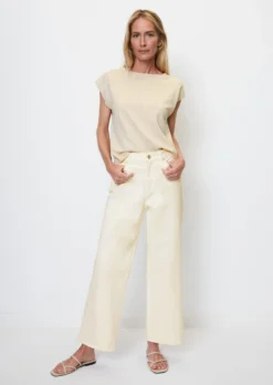 Marc O'Polo Sleeveless Fine-knit Jumper In A Loose Fit Made Of A Blend Of Organic Cotton And Linen -Schlichte Eleganz 6e8e9eff2d10559cde51dd41a91a9db9 scaled