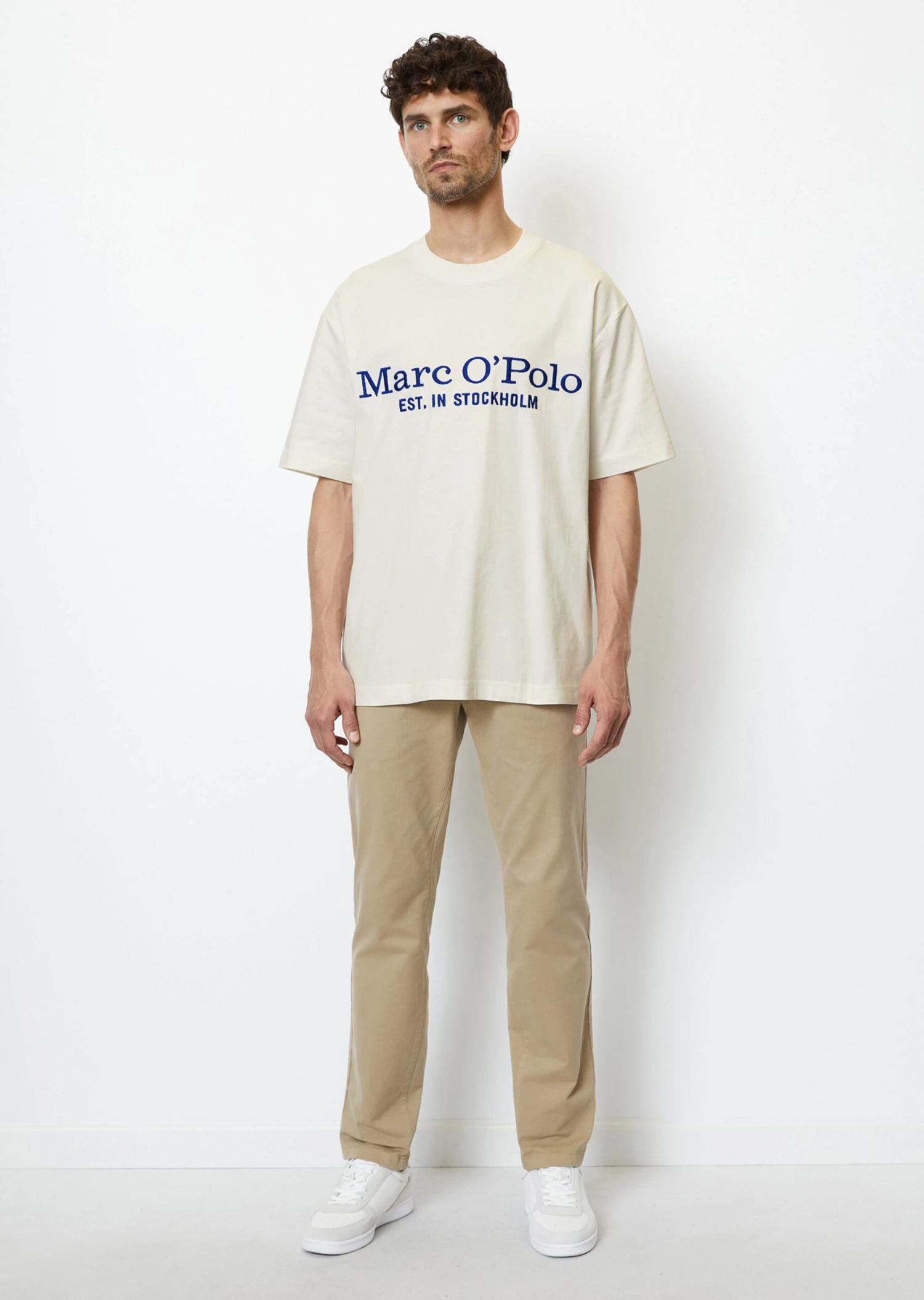 Marc O'Polo Heavy Jersey T-shirt In A Relaxed Fit Made Of High-quality Organic Cotton 4 Marc O'Polo Heavy Jersey T-shirt In A Relaxed Fit Made Of High-quality Organic Cotton – Bild 4