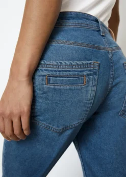 Marc O'Polo THEDA Boyfriend Cropped Jeans Made Of A Stretchy Organic Cotton Blend -Schlichte Eleganz 6eb2b0547209308459985581a3e0c7ed scaled