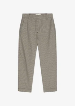 Marc O'Polo Chino Model KALNI Relaxed With Mini Pepita Pattern 15 Marc O'Polo Chino Model KALNI Relaxed With Mini Pepita Pattern -Schlichte Eleganz 6ec34eb838a38b4625a282d0eb1dd9b3 scaled