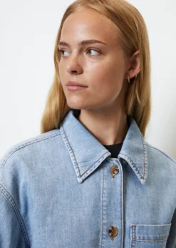 Marc O'Polo Oversize Denim Shirt In An Organic Cotton/lyocell Blend -Schlichte Eleganz 6ee5b1bacfd1719a31d2bead0f677532 scaled