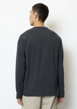Marc O'Polo Logo Longsleeve Regular In Heavy Jersey Fabric -Schlichte Eleganz 6fbfea8d0dfc259999aafc1a802eccf2 scaled