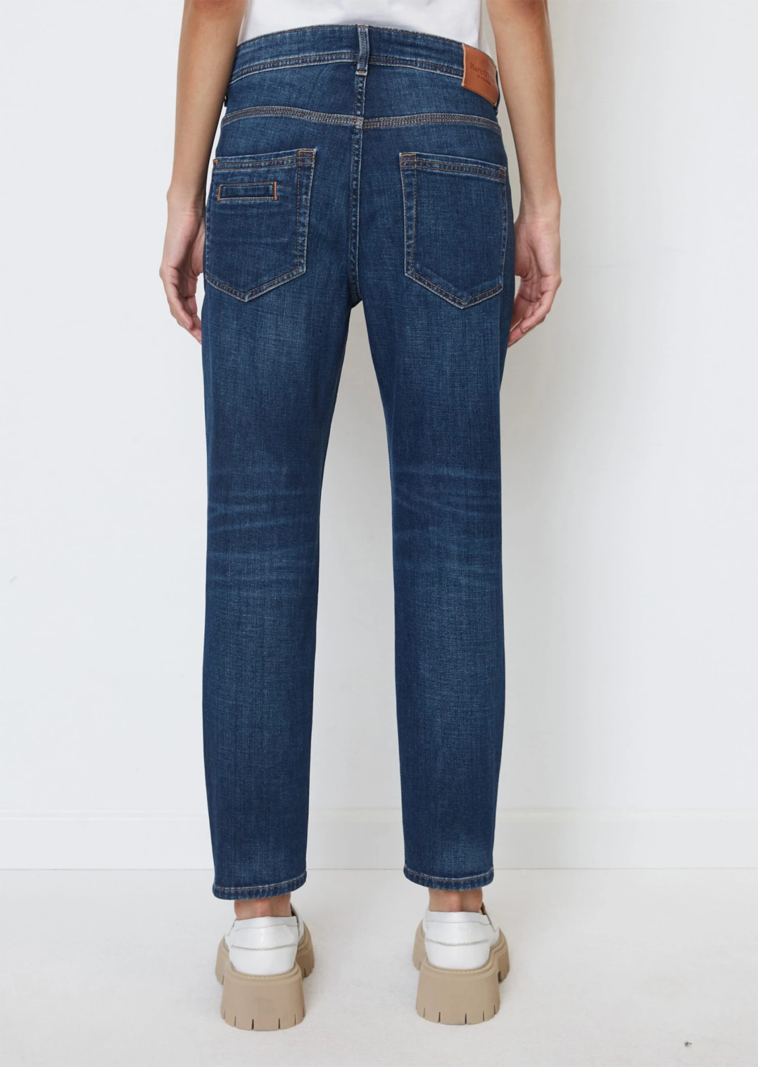 Marc O'Polo Jeans THEDA Boyfriend Mid Waist Model With Two Buttons At The Front 3 Marc O'Polo Jeans THEDA Boyfriend Mid Waist Model With Two Buttons At The Front – Bild 3