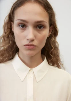 Marc O'Polo Slim Fit Blouse Made Of A Soft Organic Cotton Twill -Schlichte Eleganz 70511788d1c9841e2562fd74c4c29f7a scaled