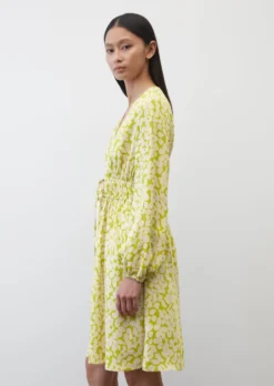 Marc O'Polo V-neck Mini Dress With An All-over Print Made From A Flowy Cupro/viscose Blend -Schlichte Eleganz 718600641206a68e7f2787e298cdeb8f scaled