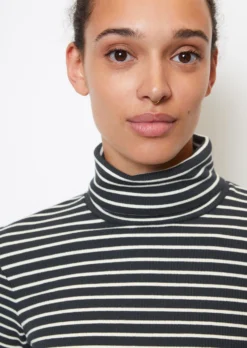 Marc O'Polo Turtleneck Longsleeve Shaped With TENCEL™ Modal -Schlichte Eleganz 71a7737adce95ad24b682738428c5b5a scaled