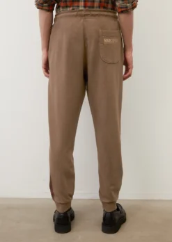 Marc O'Polo Relaxed Tracksuit Bottoms Made From Pure Organic Cotton -Schlichte Eleganz 7962e7919248bd4fb1af4156b3f103bc scaled