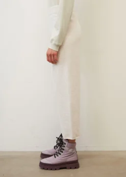 Marc O'Polo Soft, Cropped Knitted Trousers Made Of Stretch Cotton Wool 14 Marc O'Polo Soft, Cropped Knitted Trousers Made Of Stretch Cotton Wool -Schlichte Eleganz 799573bc2b8b533f5c832840412944cf scaled