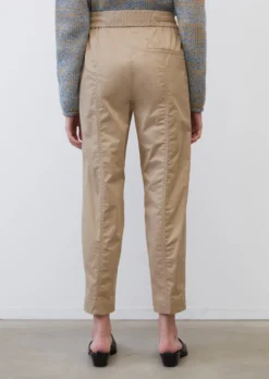 Marc O'Polo Travel Trousers With An Elasticated Waistband Made Of Organic Cotton Twill With Stretch -Schlichte Eleganz 7996bab222fdfd112afc51bffca4d610 scaled