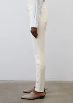 Marc O'Polo ALBY Slim Trousers Made Of A Brushed Organic Cotton Blend 14 Marc O'Polo ALBY Slim Trousers Made Of A Brushed Organic Cotton Blend -Schlichte Eleganz 79bb974a1508a12f3d927f5588c17887 scaled
