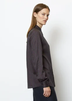 Marc O'Polo Blouse With Stand Up Collar Cotton Satin -Schlichte Eleganz 7ab1e10bc789c6ebacd1dfa518b32e60 scaled