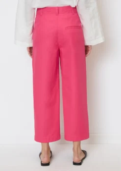 Marc O'Polo LANDE Straight Fit Trousers Made Of An Organic Cotton And Linen Blend -Schlichte Eleganz 7bd4db2ff5af1c5e216b99175525a642 scaled