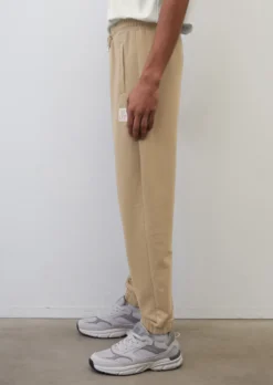 Marc O'Polo Loopback Terry Tracksuit Bottoms In A Relaxed Fit Made From Pure Organic Cotton -Schlichte Eleganz 7be1f71c14e9ea67912a0e969ec96802 scaled