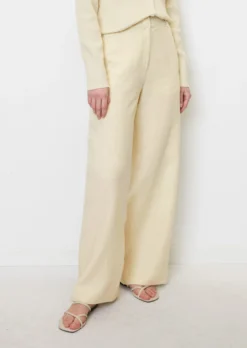 Marc O'Polo Straight Linen Trousers Made Of Summery, Lightweight Fabric -Schlichte Eleganz 7cb2ebcf4ed95484af684aae6462f7ab scaled