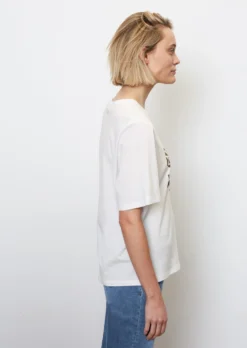 Marc O'Polo Garden Of Sweden T-shirt In A Regular Fit Made Of Organic Cotton Single Jersey -Schlichte Eleganz 7fbe9ffdef92ad807b1f1f8d52b23c51 scaled