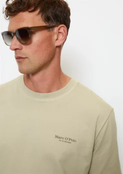 Marc O'Polo T-shirt Regular With A Back Print -Schlichte Eleganz 801668877d0cb0590addaffcaa027bb8 scaled