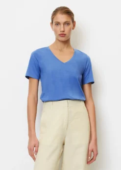 Marc O'Polo V-neck T-shirt In A Regular Fit Made Of Lightweight Single Jersey -Schlichte Eleganz 827a4a37ec7ce8129b38e7a4480c04fd scaled