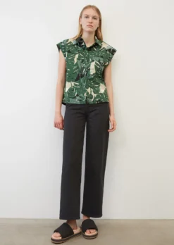 Marc O'Polo Sleeveless Printed Blouse Made Of Cotton Poplin -Schlichte Eleganz 83b27de9329f85cad077ddd3209da105 scaled
