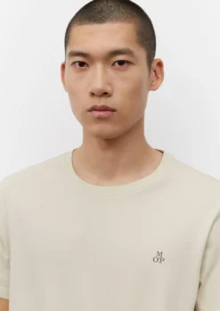 Marc O'Polo Basic T-shirt, Shaped Fit Made Of Organic Cotton -Schlichte Eleganz 84298c7b0fc98fc822b77a3e8f6c8739 scaled