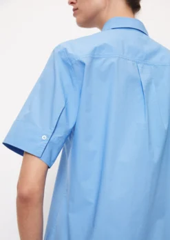 Marc O'Polo Short-sleeved Poplin Blouse In A Regular Fit Made Of Organic Cotton -Schlichte Eleganz 84a1565d81ebdf16be293748528a6da6 scaled