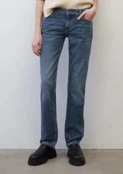 Marc O'Polo ALBY Straight Mid Waist Jeans Made From Organic Cotton Mix 12 Marc O'Polo ALBY Straight Mid Waist Jeans Made From Organic Cotton Mix -Schlichte Eleganz 852432e5faa0e6812ec55ec5d1c1b11d scaled